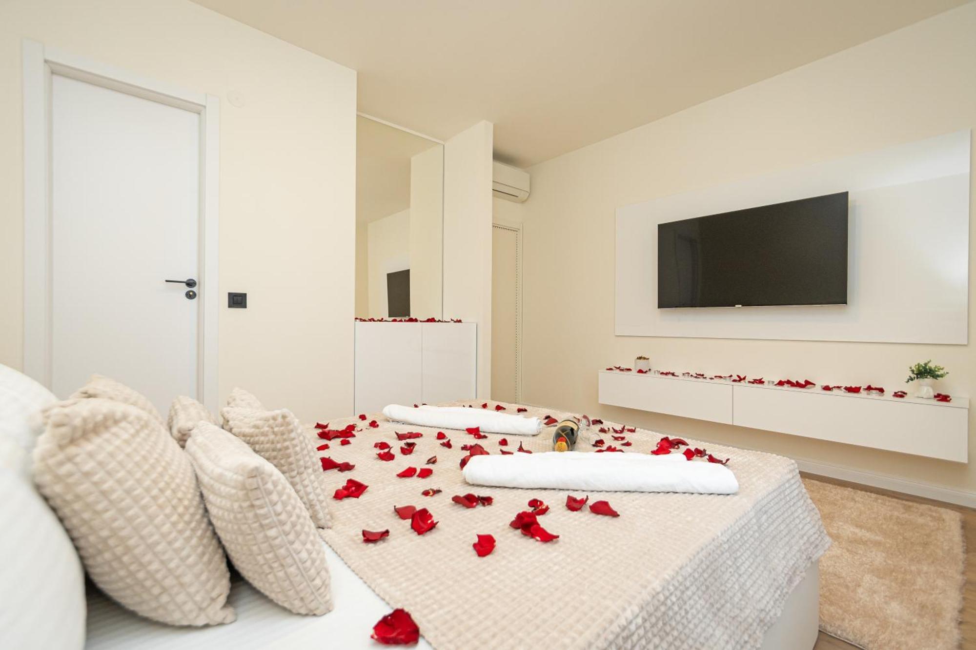 Sinfonia Lux 1205-1 Apartment Sajmiste Bagian luar foto