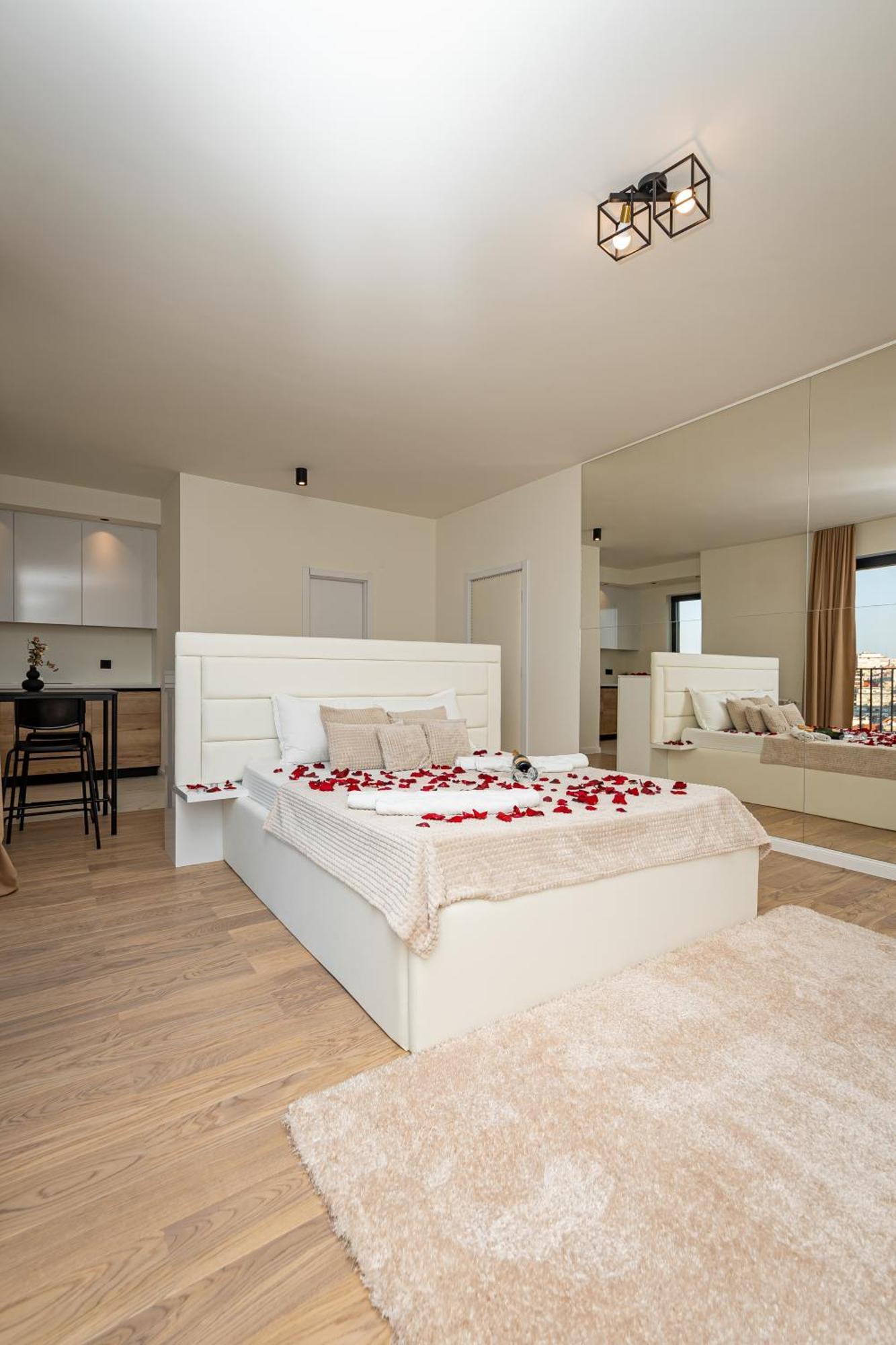 Sinfonia Lux 1205-1 Apartment Sajmiste Bagian luar foto