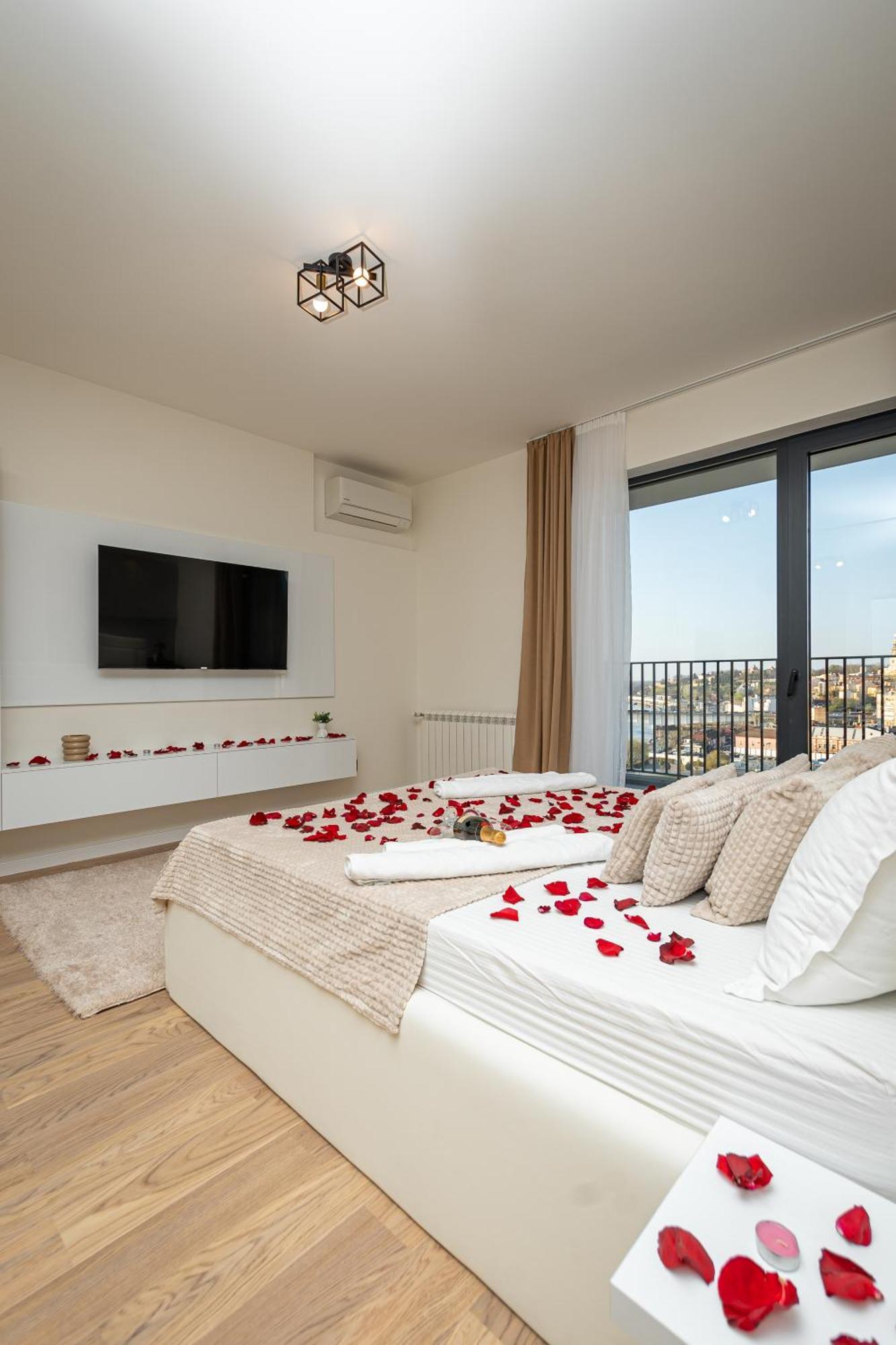 Sinfonia Lux 1205-1 Apartment Sajmiste Bagian luar foto