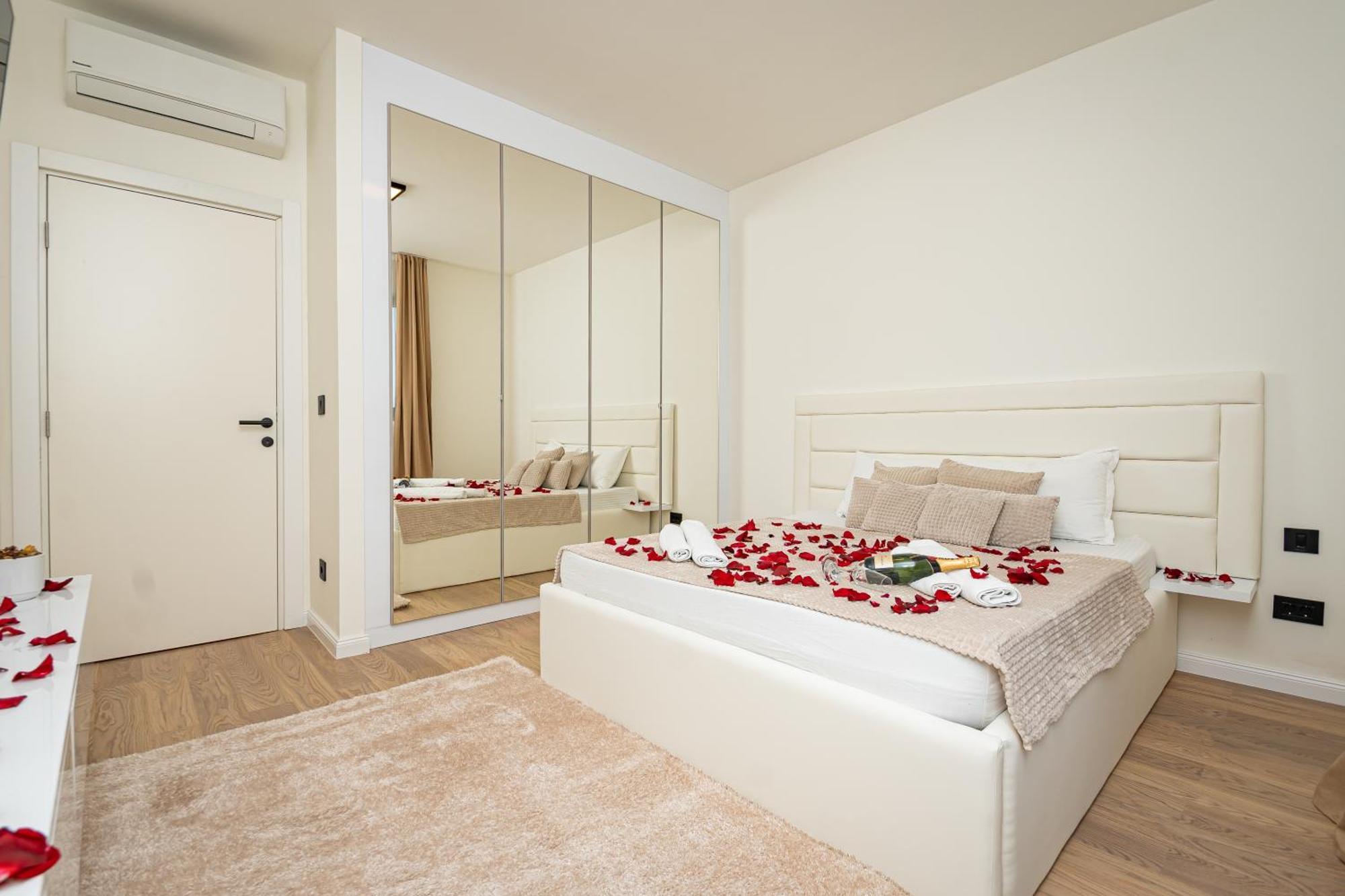 Sinfonia Lux 1205-1 Apartment Sajmiste Bagian luar foto